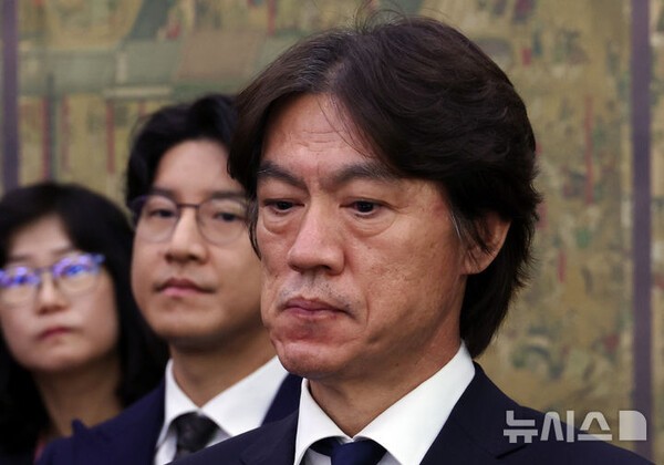 파격 결단! 홍명보, "끝까지 선수들 지키는 것 감독의 역할"...청문회 출석 의사 관계자 통해 전달 "말하지 못했던 사정 밝힐 것"