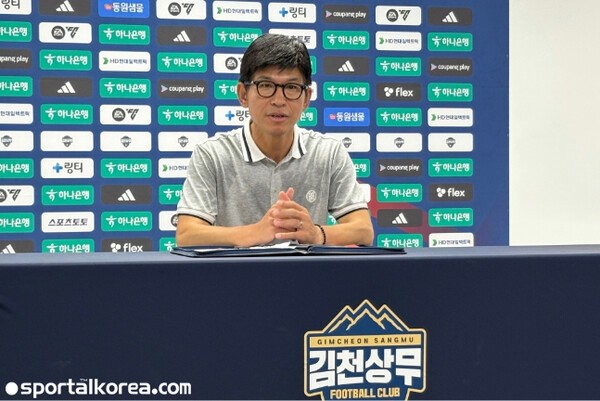 [현장목소리] "너무 늦어져서 죄송합니다"...감격의 홈 첫 승 김천상무 주승진 감독, "기다려주셔서 감사하단 말 꼭 전하고 파"