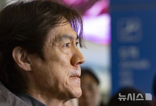 [오피셜] '법인카드 논란' 일파만파 홍명보, 결국 직접 입 열었다..."규정에 따라 정해진 용도와 한도 내 사용, 지적이나 시정 요구 받은 적 없어"