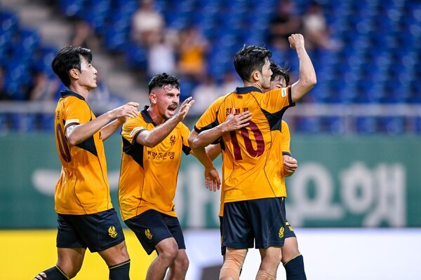 [코리아컵 3R] '최경록 속죄포' 광주FC, 천안시티와 홈 경기 1-0승…울산시민축구단과 16강 대결