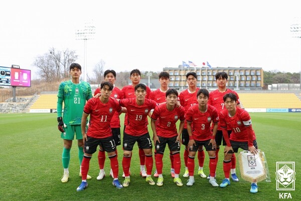 韓 축구 역대급 날벼락! LA 올림픽 티켓 2장으로 줄었는데 옆나라 일본은 개최+축제 분위기…"장점밖에 없다"