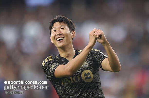 "손흥민이 이렇게 뛰면 LAFC가 질 수 있나" SON 환상 터닝슛→4G 연속골…美 현지도 감탄 "최악의 경기력도 혼자 끌고 갈 수준"
