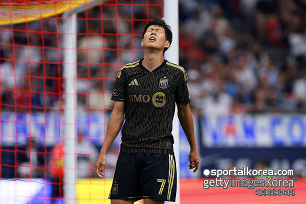 손흥민, 득점은 아직...LAFC, '장군멍군' 주고받으며 과달라하라와 1-1 팽팽 접전 (전반전 종료)