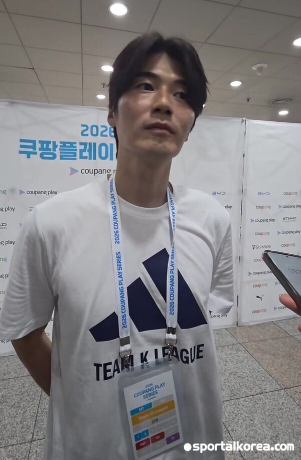 [현장핫피플] "K리그에 만족하면 안 돼" 기성용, 韓축구 미래 손정범 향해 진심 어린 조언 "오늘 경기 통해 많이 느꼈을 것"