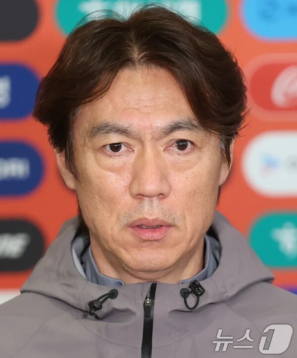 홍명보 선임 과정 들여다본다! 경찰, 대한축구협회 첫 압수수색…내부 자료 확보 나섰다