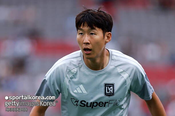 LAFC, 마침내 손흥민에게 천군만마 안겨주나! 도스 산토스 작심 발언 "완전한 선수단 갖추지 못했어"…외국인 슬롯 확보+3명 정리, 슈퍼스타 영입할까