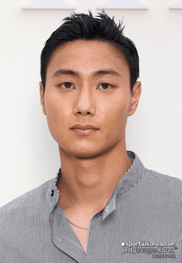 '韓 국가대표 미드필더' 백승호, '친정' FC 바르셀로나와 맞대결 불발 이유 드러났다...데이비스 감독, "훈련 중 타박상, 현재 상태는 훨씬 호전돼"