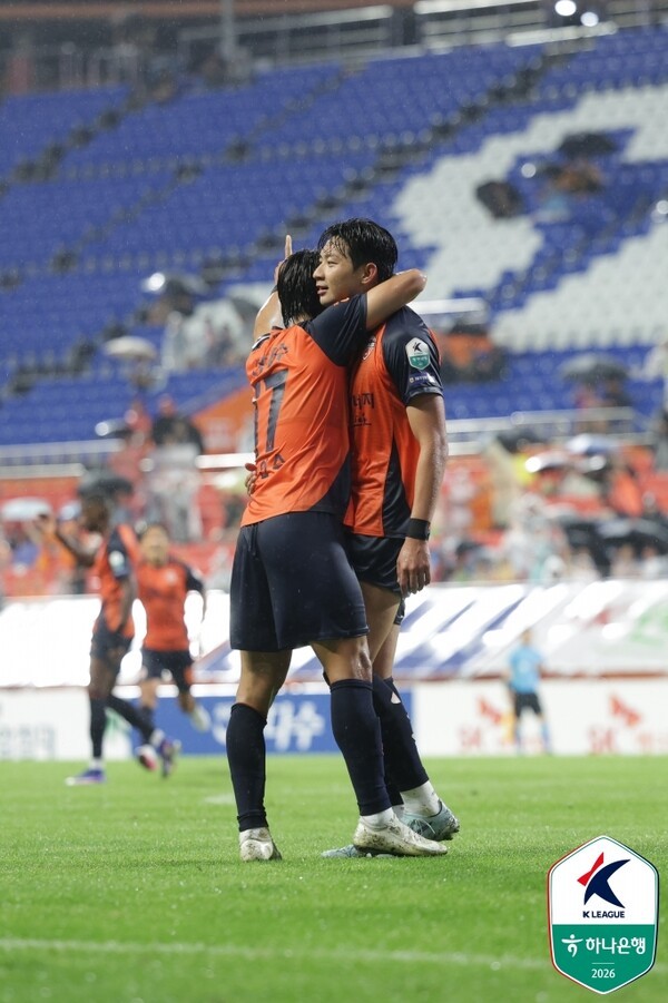 [K리그1 23R] 패배 잊은 제주SK, 안양에 2-0 승...'파죽의 리그 8G 연속 무패'