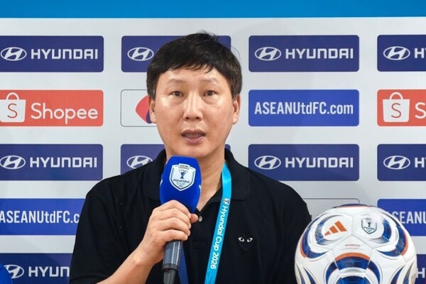 "최용수 감독님처럼 한국 축구를 위해 아무 일도 안하겠다"...베트남, 현대컵 2연패 달성한 '식사마' 김상식 "베트남과 월드컵 가고 파"