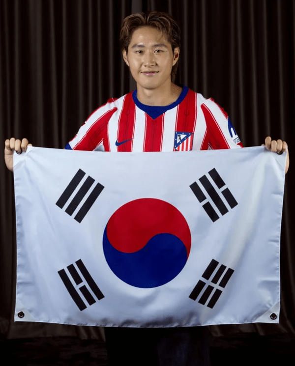 "이강인, 팀 매끄럽게만 굴려도 호평" 日 위안 섞인 반응...'韓 최고 재능' LEE-'부진 악재' 쿠보 비교 목소리 터져나오자 '스타일 차이' 진단