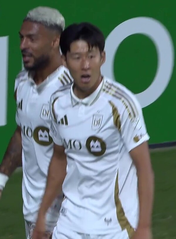 '손흥민이 돌아왔다!' 한 달 만에 골 터졌다+시즌 11호 도움까지...LAFC, 2-1 리드(전반 종료)