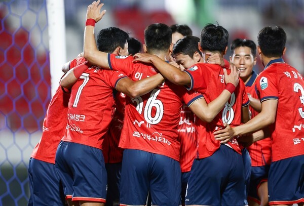 굿바이 10기! 김천상무, 전역기념식 맞아 축제의 날 만든다...강원FC 잡고, 아름다운 이별 각오
