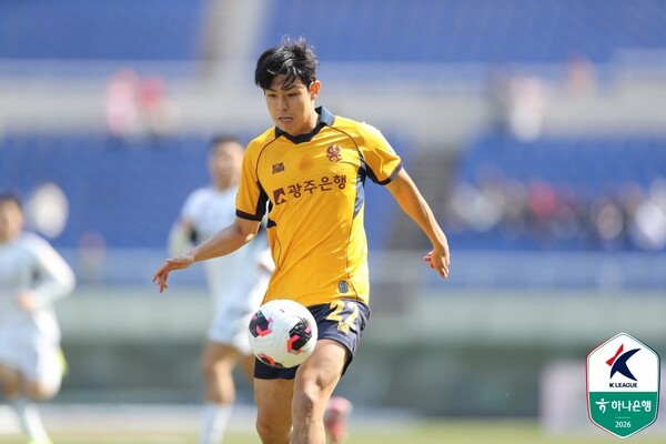 [현장목소리] 광주FC 핵심 풀백, "몸보다 마음이 힘들지만, 광주만의 축구 이어가는 건 긍정적"