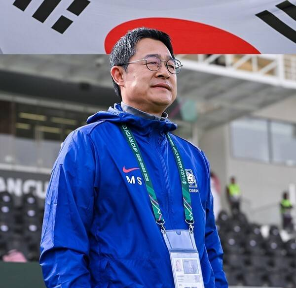 "걱정된다, 정말 형편 없어" 이민성호, '초대형 변수' 직면...日 경기장 환경 최악 "곳곳이 패이고, 맨땅 드러나"