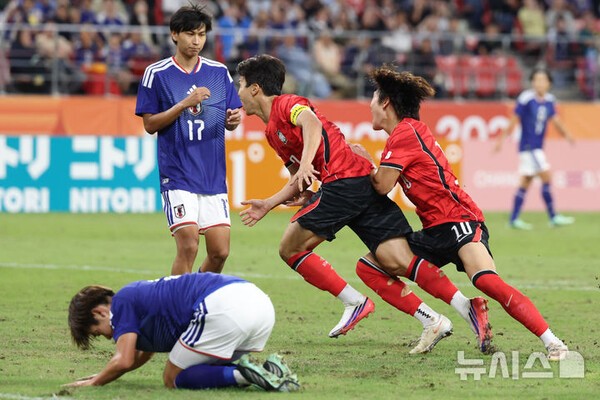 [속보] 대한민국, '병역 특례 제물' 日 격침→금메달 쾌거!... 이민성호, 일본에 1-0 승리 'AG 4연패 대업 성공' [아시안게임 결승전 리뷰]