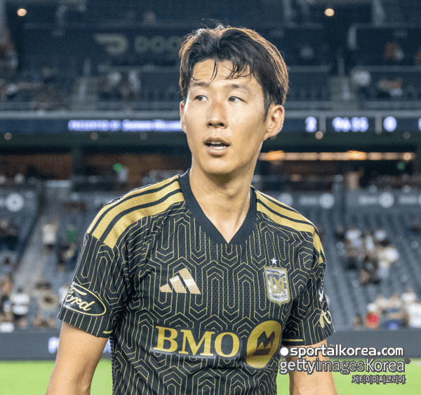 [MLS 리뷰] '이럴 수가!' 손흥민 와도 소용없었다…'끝없는 추락' LAFC, '수적 열세' 밴쿠버와 1-1 무승부